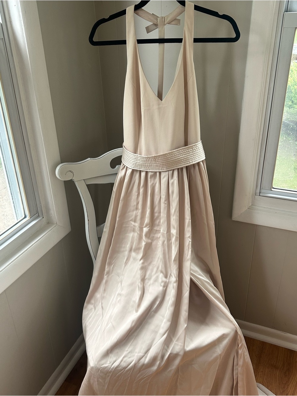 White by Vera Wang Blush Sleeveless V-Neck Gown